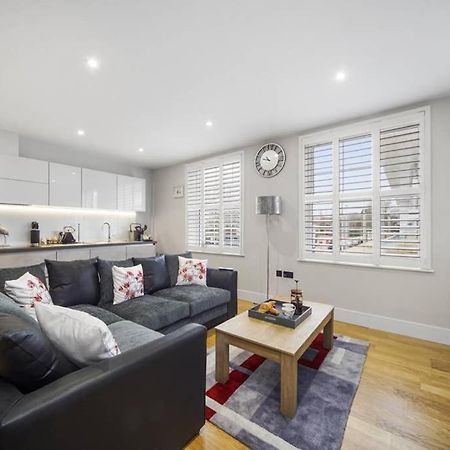Apartmán Flat 3 Bridge House Staines-upon-Thames Exteriér fotografie